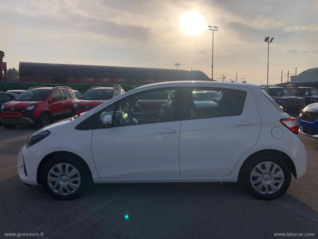 Auto - Toyota yaris 1.5 5p. active