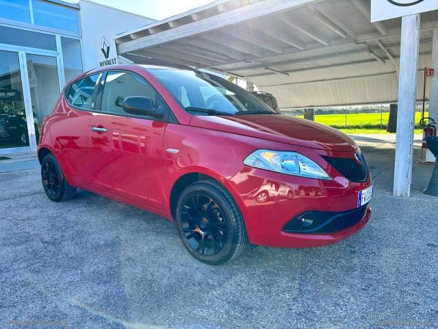 Auto - Lancia ypsilon 1.2 69 cv 5p. gpl ecochic gold