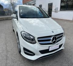 Auto - Mercedes-benz b 180 d automatic executive