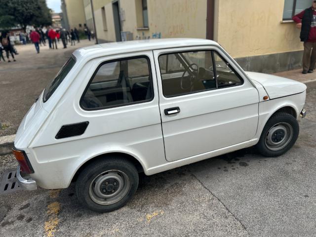 Auto - Fiat 126 650 base