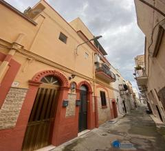 Casa indipendente con terrazzo e cantina