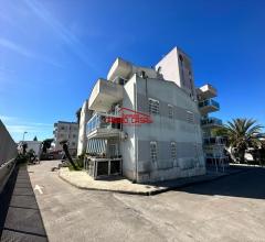 Appartamenti in Vendita - Appartamento in vendita a taranto laghi