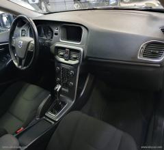 Auto - Volvo v40 d2 1.6 business edition