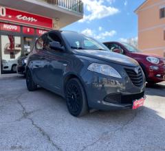 Auto - Lancia ypsilon 1.2 69 cv 5p. elefantino