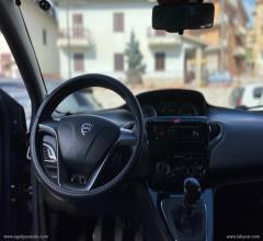 Auto - Lancia ypsilon 1.2 69 cv 5p. elefantino