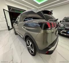 Auto - Peugeot 3008 bluehdi 120 s&s eat6 gt line