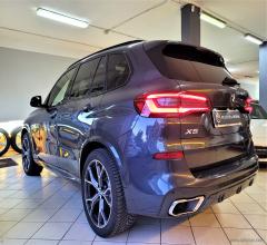 Auto - Bmw x5 xdrive30d msport