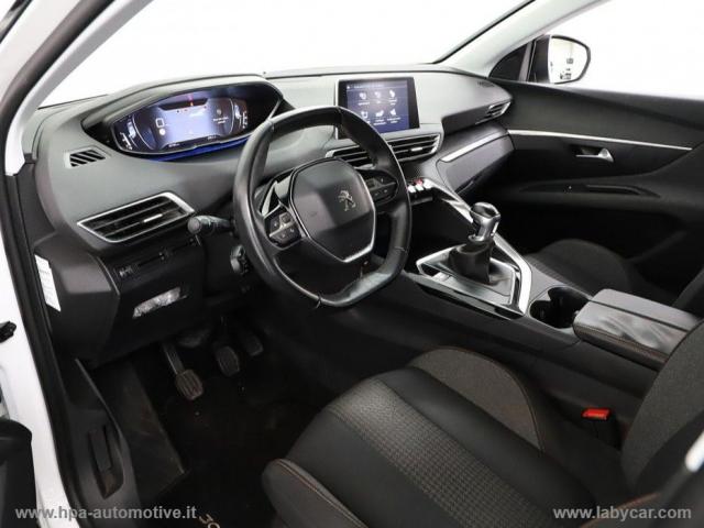 Auto - Peugeot 3008 bluehdi 120 s&s business navi led sensori telecamera