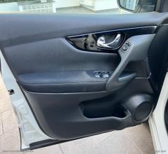 Auto - Nissan qashqai 1.6 dci business 2wd 130cv e6