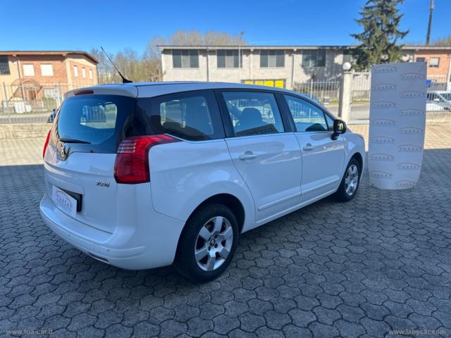 Auto - Peugeot 5008 1.6 hdi 115 cv active
