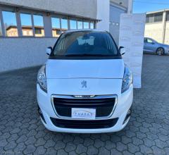 Auto - Peugeot 5008 1.6 hdi 115 cv active
