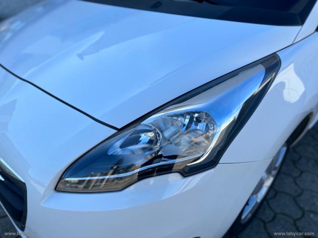 Auto - Peugeot 5008 1.6 hdi 115 cv active
