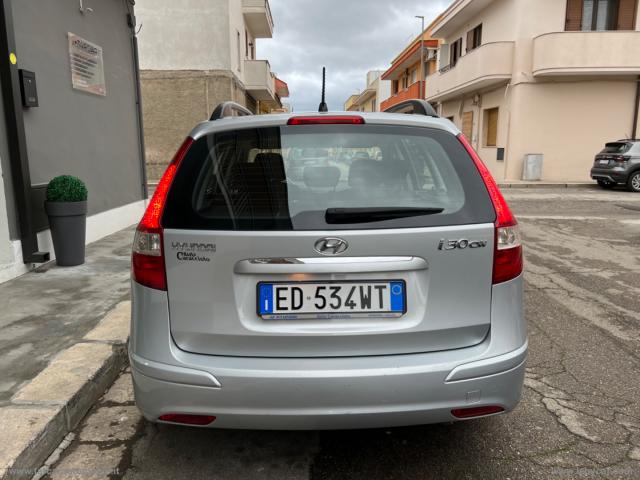 Auto - Hyundai i30 1.6 crdi vgt 16v 90 cv