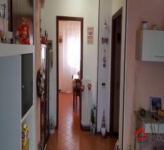 Case - Romagnano (ms), appartamento libero su due lati con garage