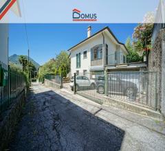 Case - Villa in vendita a lecco