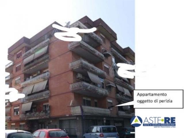 Abitazione di tipo civile - via appia nord n. 101 Case - Abitazione di tipo civile - via appia nord n. 101