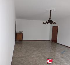 Case - Trilocale con cantina e garage