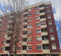 Case - Bologna - zona corticella ampio appartamento panoramico con garage e cantina