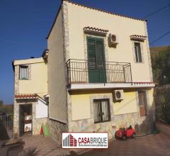 Case - Indipendente con giardino nelle vicinanze di palermo