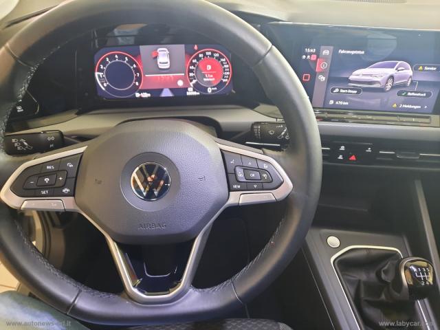 Auto - Volkswagen golf 1.0 tsi active