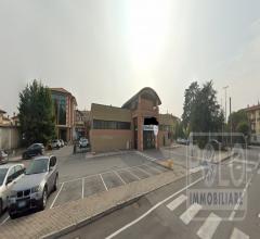 Palazzolo sull'oglio (bs) - ex supermercato di 3150 qm lordi con ampi parcheggi di pertinenza, magaz