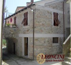 A373 semindipendente in sasso