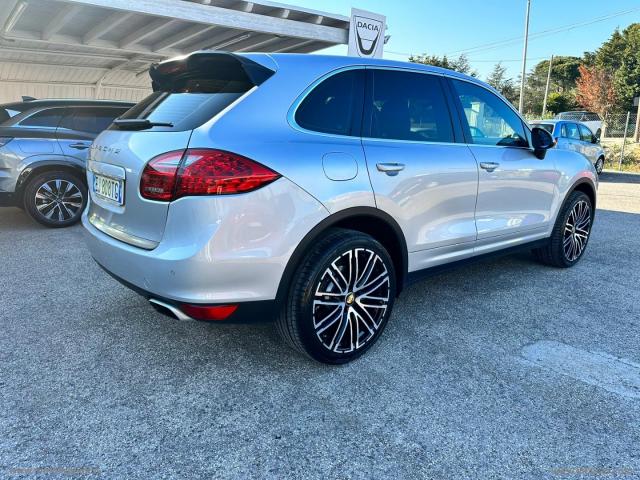 Auto - Porsche cayenne 3.0 diesel