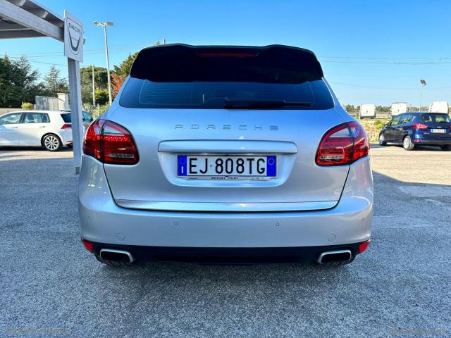 Auto - Porsche cayenne 3.0 diesel
