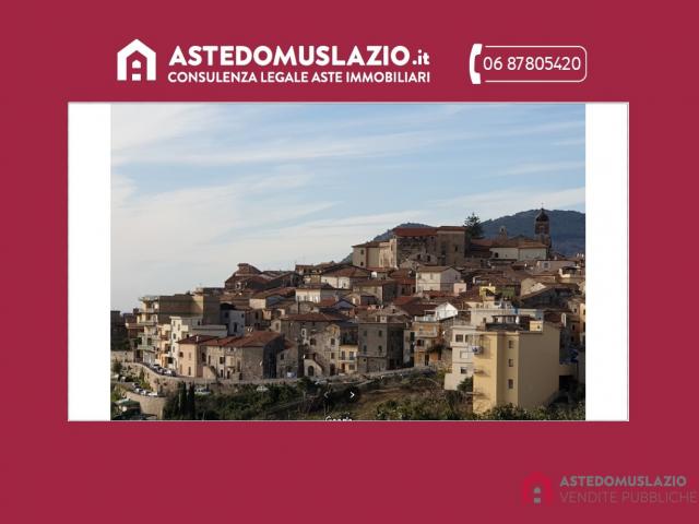 Appartamento quadrilocale con balconi