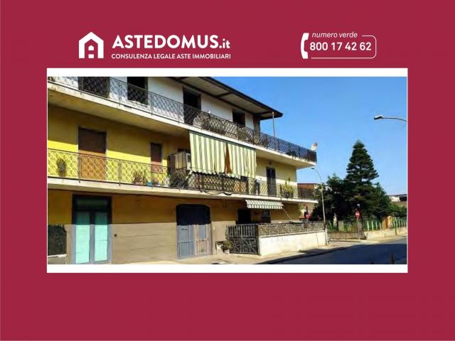Appartamento 6 vani al piano primo con balcone