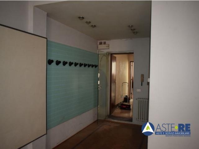 Case - Ufficio al p.2 in piazza dei martiri n.9, carpi (mo)