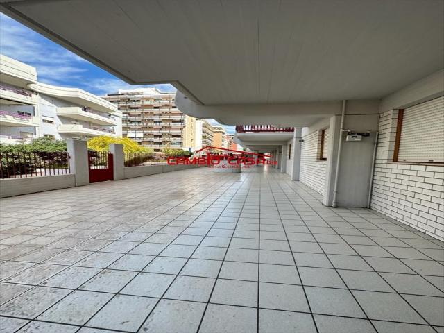 Appartamenti in Vendita - Ufficio in affitto a taranto viale virgilio