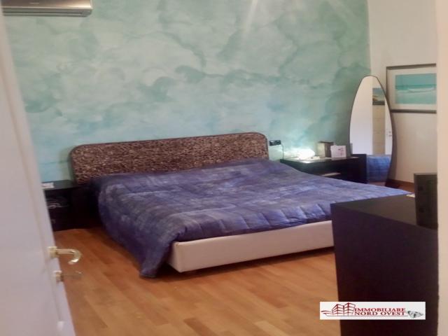Case - Trilocale in villa con giardinetto a casorezzo
