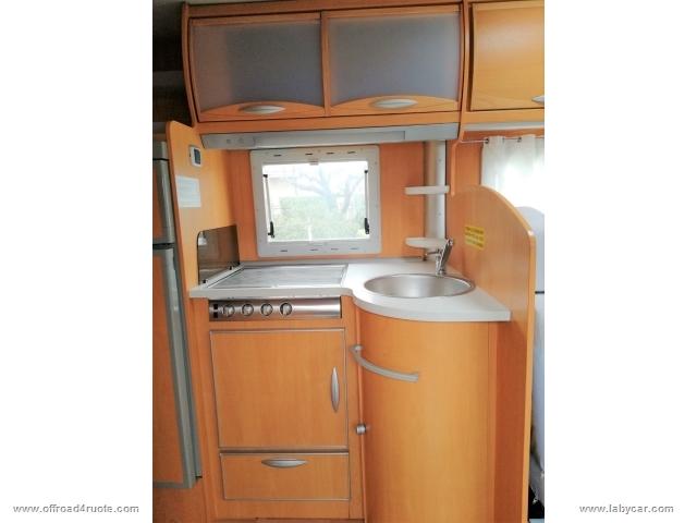 Auto - Caravans internat. riviera garage 3.0 mj 156cv