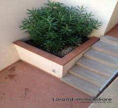 Case - Appartamento con ingresso indipendente, 5 vani