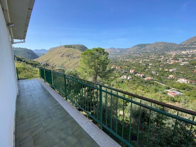Case - Altofonte - villa unifamiliare panoramica.
