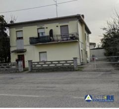 Appartamento al p.1 in via per mirandola n. 9, finale emilia (mo), fraz. massa finalese