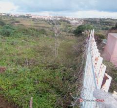 Case - Faro superiore, terreno agricolo di ampia metratura