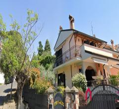 Appartamenti in Vendita - Villa bifamiliare via del ninfeo n° 5 tivoli