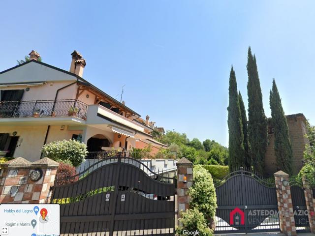 Appartamenti in Vendita - Villa bifamiliare via del ninfeo n° 5 tivoli