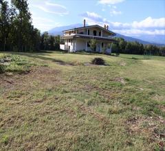 Appartamenti in Vendita - Casa indipendente in vendita a cepagatti villa reia