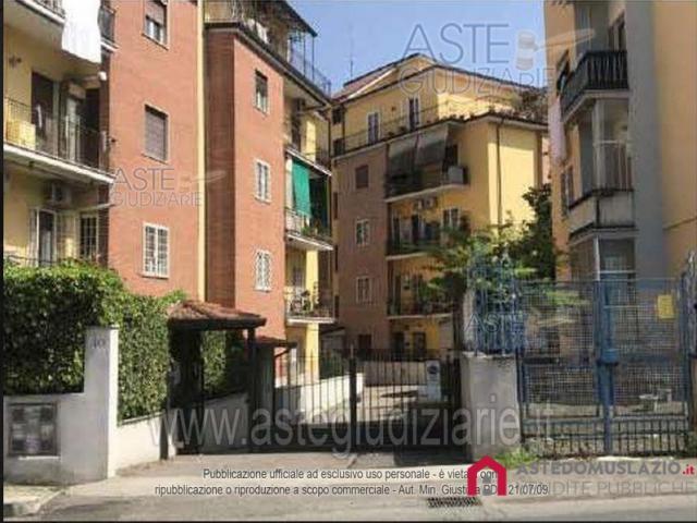 Case - Appartamento via casa calda n° 40 roma