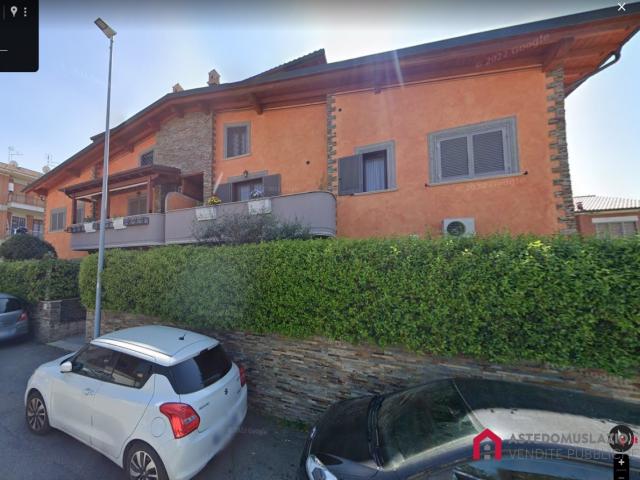 Case - Appartamento via roccavaldina n° 9 roma