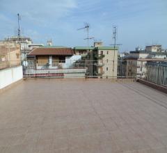 Case - Zona policlinico - 5 vani ampio terrazzo