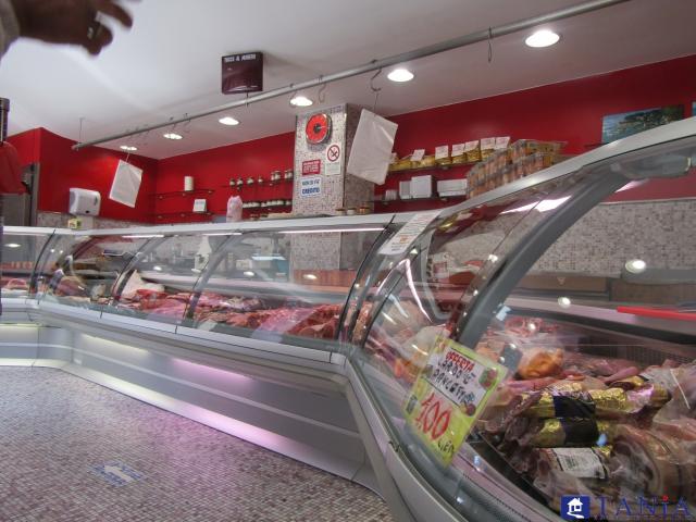 Case - Macelleria  avviatissima nel centro storico di carrara rif 3960