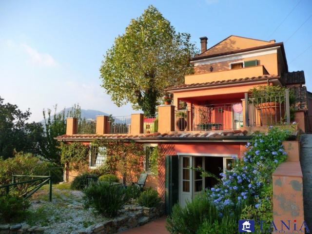 Case - Villa semndipendente sulla prima collina di nazzano rif2384