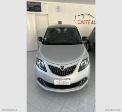 Lancia ypsilon 1.0 firefly 5ps&s hyb. eco silv.