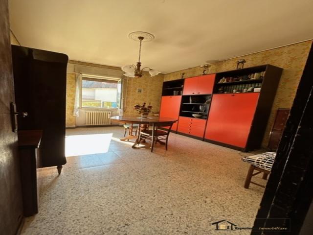 Case - Ampio e luminoso appartamento