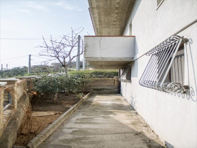 Appartamenti in Vendita - Casa indipendente in vendita a silvi contrada forchetta