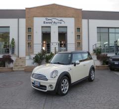 Auto - Mini mini cooper d pepper clubman